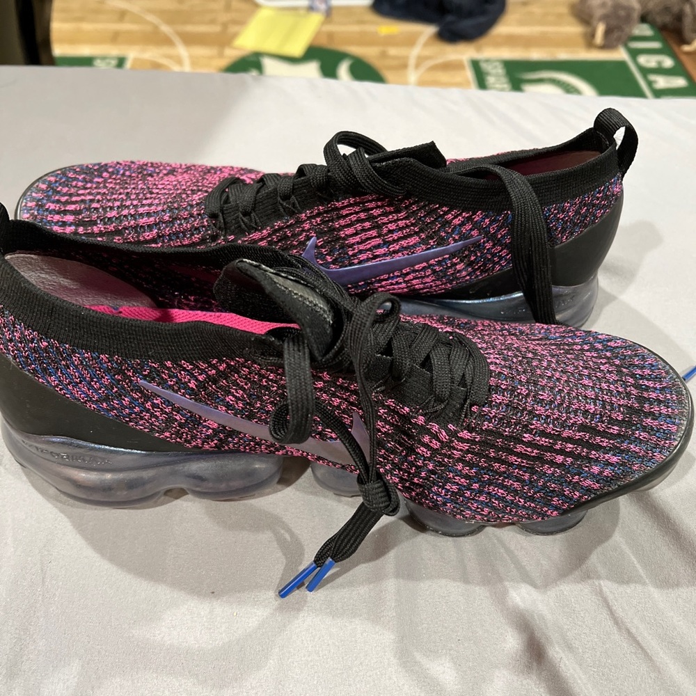 Vapor max Flynit 9/10 Condition with Box